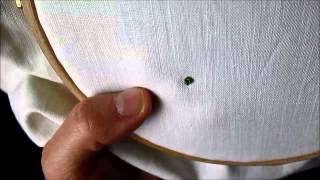 TUTO BRODERIE FACILE  le POINT DE NOEUD How to do a FRENCH KNOT [upl. by Quin652]