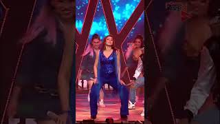 Vaaste Dance Dhvani Bhanushali Live [upl. by Ainadi]